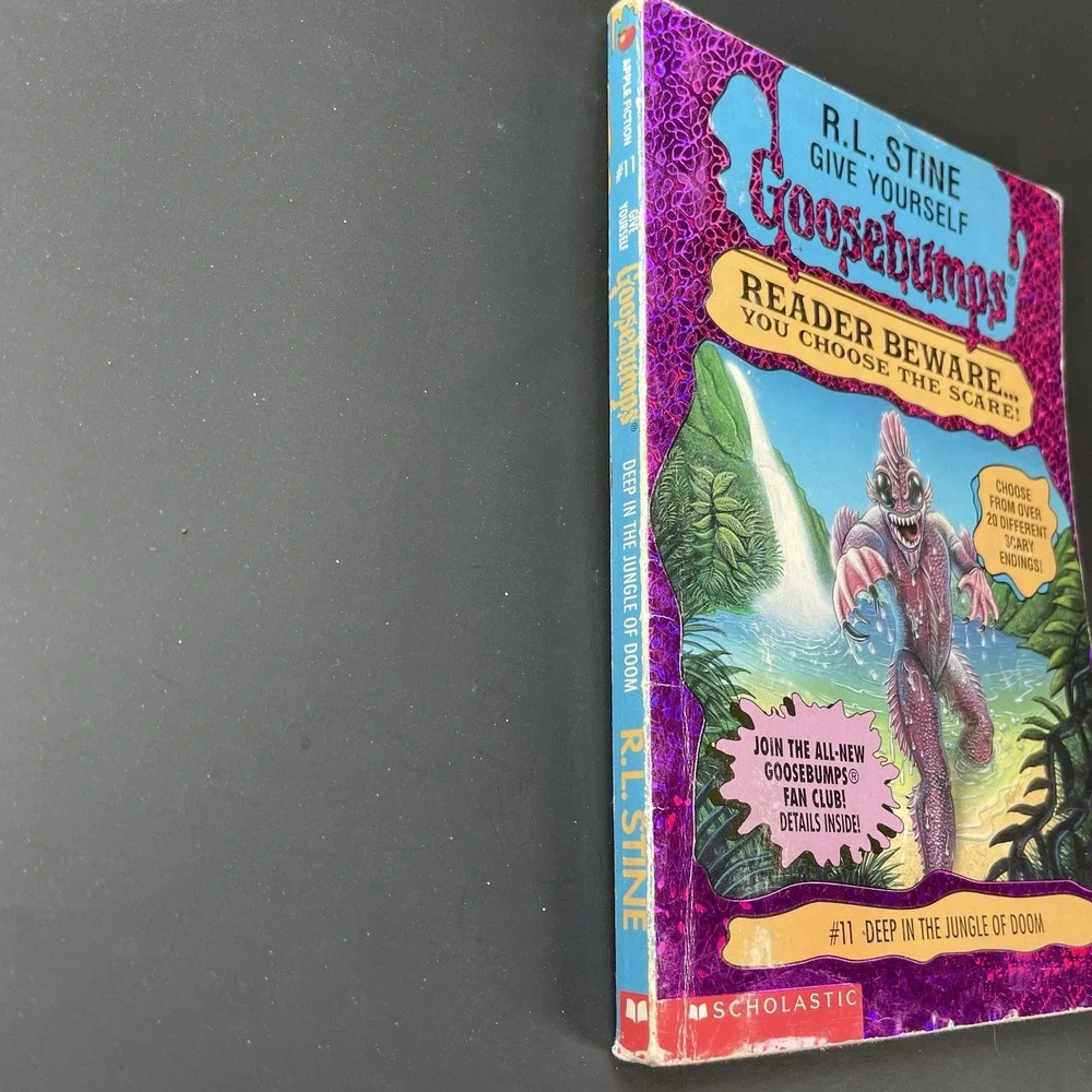 Give Yourself Goosebumps RL Stine #11 Deep In the Jungle of Doom Holographic 90s